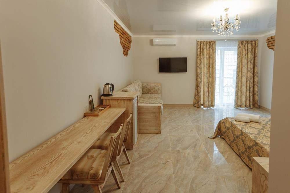 Бутик 2017 Hotel Bilhorod Dnistrovs'kyy Bagian luar foto