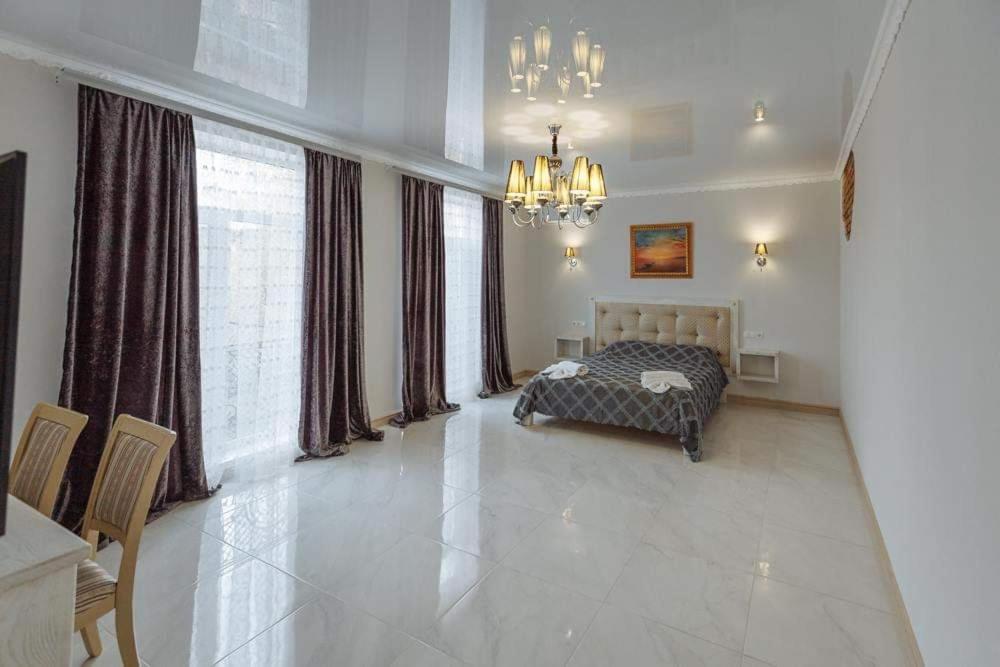 Бутик 2017 Hotel Bilhorod Dnistrovs'kyy Bagian luar foto