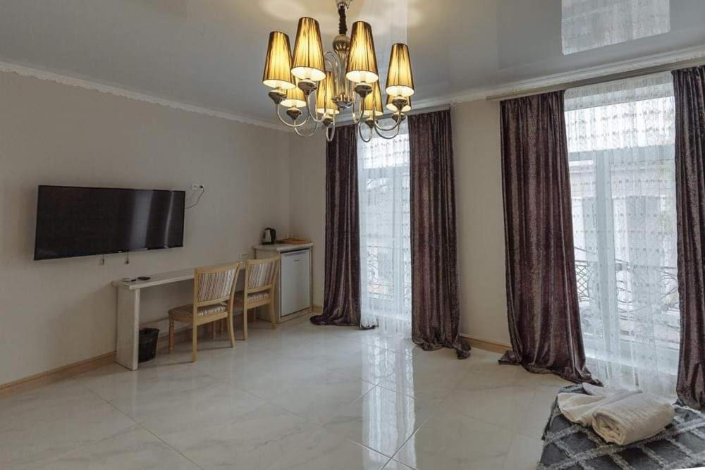 Бутик 2017 Hotel Bilhorod Dnistrovs'kyy Bagian luar foto