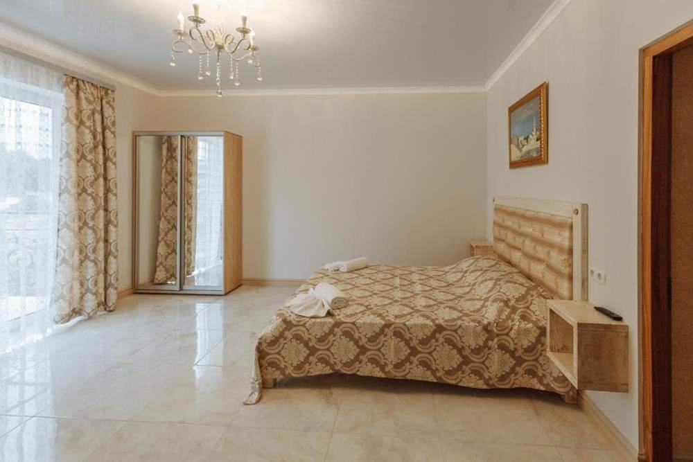 Бутик 2017 Hotel Bilhorod Dnistrovs'kyy Bagian luar foto